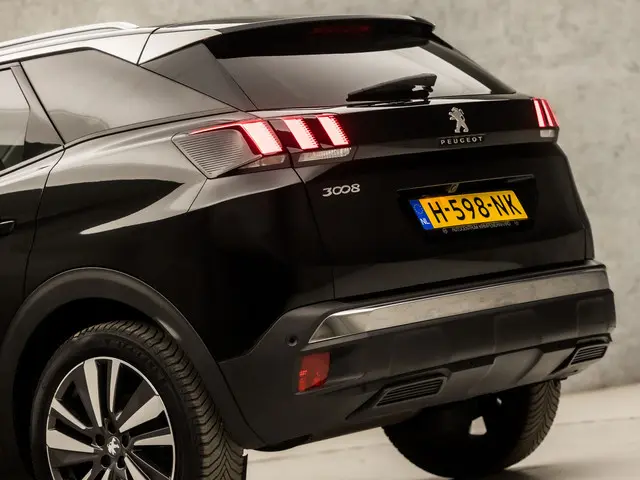 Peugeot 3008 1.2 PureTech Premium Sport 2020 Benzine 13