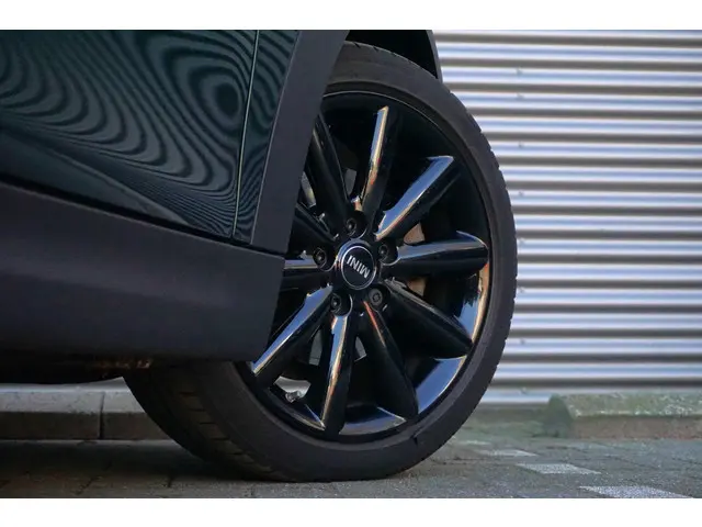 MINI 3-Deurs Cooper C 2019 Benzine 17