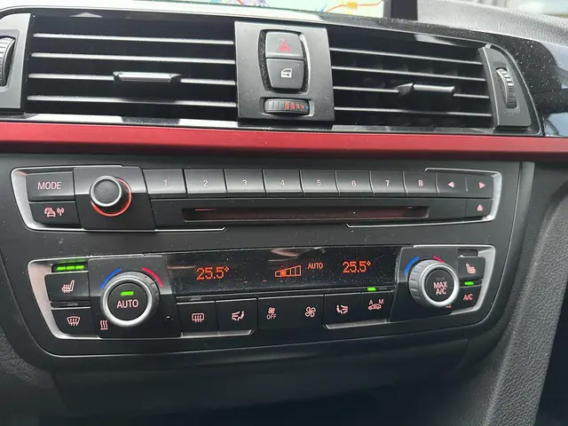 BMW 3 Serie Touring 316i High Executive 2015 Benzine 14