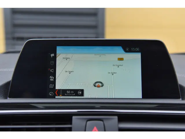 BMW 1 Serie 118i Edition Sport Line 2017 Benzine 20