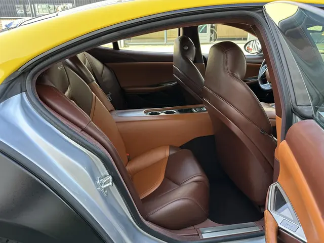 Fisker Karma 2.0 EcoSport 2013 Hybride Benzine 32