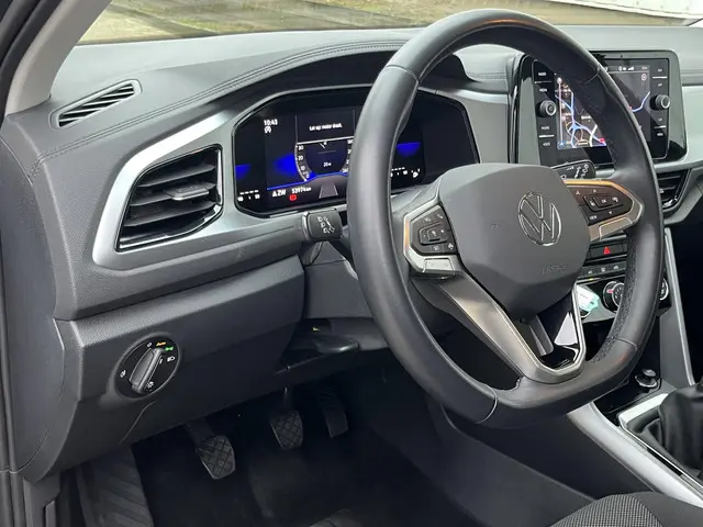 Volkswagen T-Roc 1.0 TSI Life 2023 Benzine 55