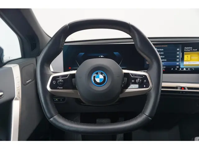 BMW iX xDrive40 2024 Elektrisch 11