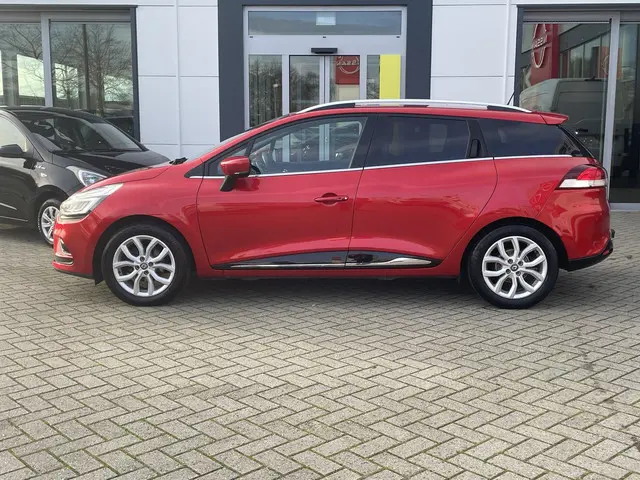 Renault Clio Estate 0.9 TCe Intens 2018 Benzine 12