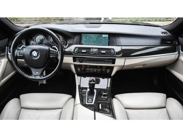 BMW 5 Serie 550i MOTOR PROBLEEM electronic 2013 Benzine 14