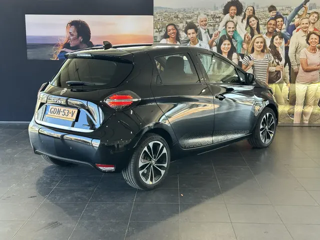 Renault ZOE R135 Iconic 52 kWh 2024 Elektrisch 2