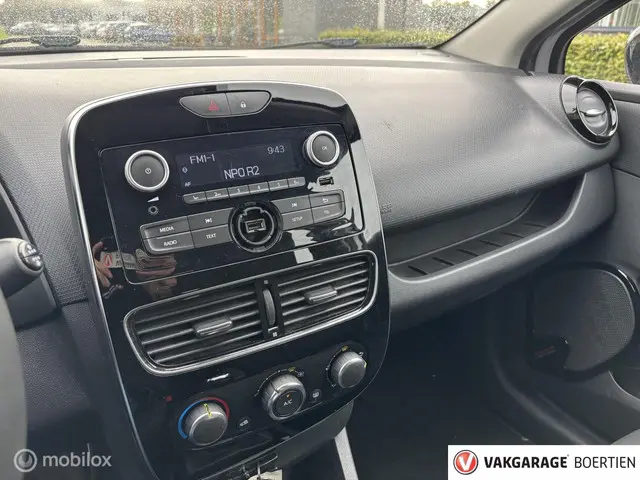 Renault Clio Estate 0.9 TCe Limited 2020 Benzine 17