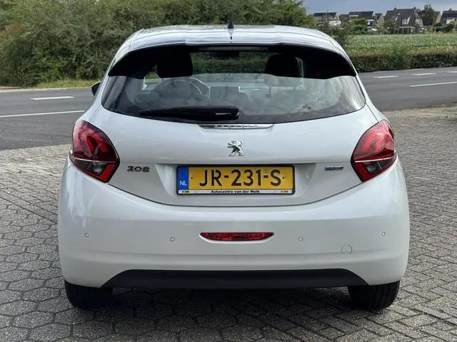 Peugeot 208 1.2 PureTech Blue Lion 2016 Benzine 6