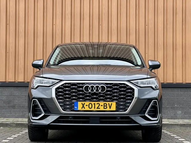 Audi Q3 Sportback 35 TFSI S Edition 2022 Benzine 4