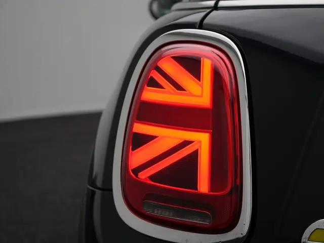 MINI Electric Mini Yours 33 kWh 184pk 2020 Elektrisch 39