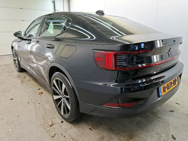 Polestar 2 3