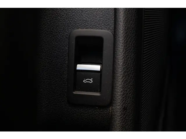 Audi A4 Avant 45 TFSI quattro edition one 2020 Benzine 40