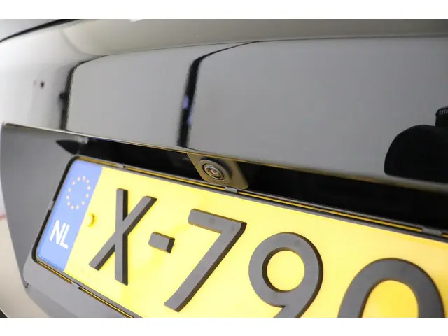 Peugeot 3008 1.2 Hybrid 136 GT 2024 Hybride Benzine 14