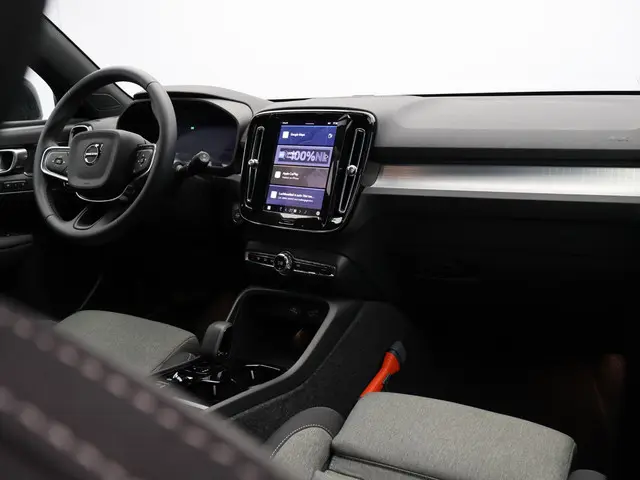 Volvo XC40 3