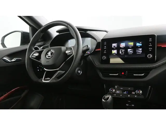 Škoda Fabia 1.0 TSI 95pk Monte Carlo 2024 Benzine 18