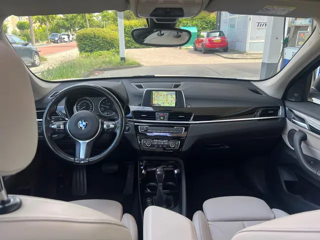 BMW X1 XDrive25i PANO,AUTOMAAT,PDC 2017 Benzine 21