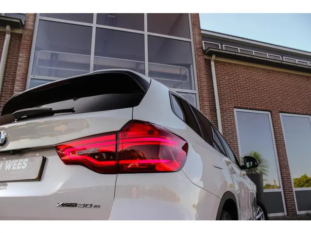 BMW X3 xDrive30e Executive 2020 Hybride Benzine 43