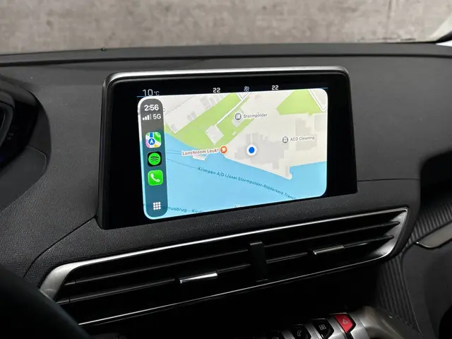 Peugeot 5008 1.2 PureTech Sport 7 Persoons 2020 Benzine 21