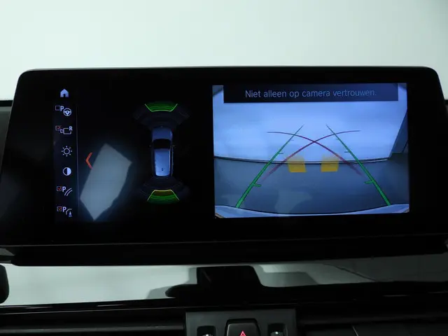 BMW X1 sDrive18i 2022 Benzine 29