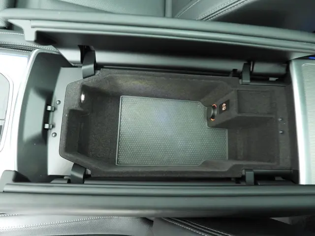 BMW 8 Serie Gran Coupé 840i 2024 Benzine 28