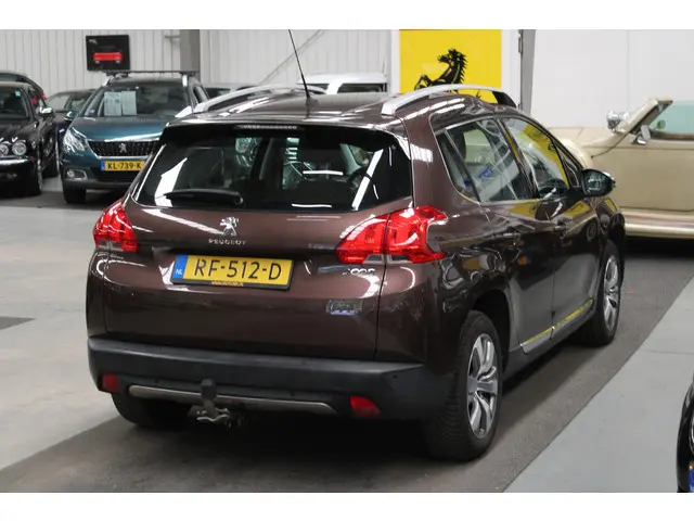 Peugeot 2008 1.2 VTi Allure 2013 Benzine 4