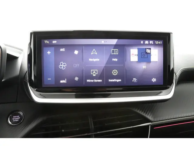 Peugeot 2008 1.2 Hybrid 136 GT 2024 Hybride Benzine 26