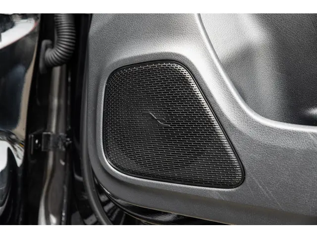 Mercedes-Benz CLA 180 AMG Line 2024 Benzine 26