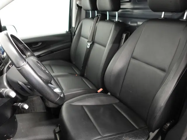 Mercedes-Benz Vito 114 CDI Lang 2024 Diesel 32