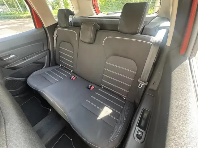 Dacia Duster 1.3 TCe Prestige 2021 Benzine 6