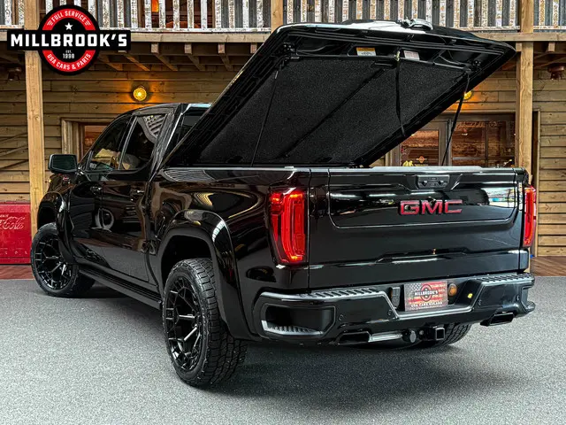 GMC Sierra 1500 Denali 2024 Benzine 6