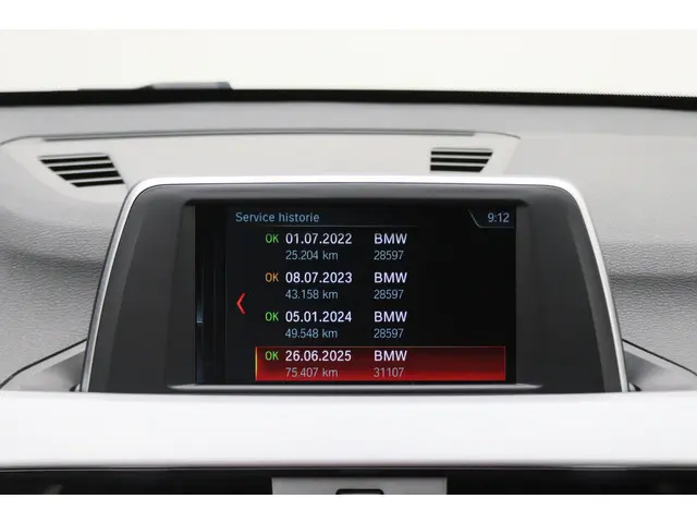 BMW X1 sDrive18i Executive Automaat 2020 Benzine 40