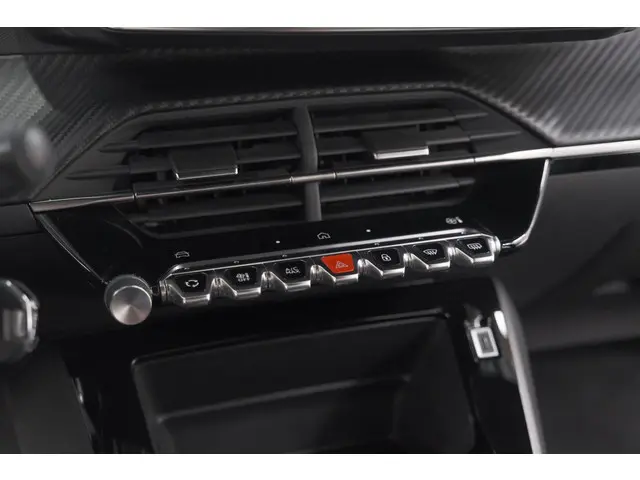 Peugeot 2008 1.2 Hybrid 136 Style 2025 Hybride Benzine 40