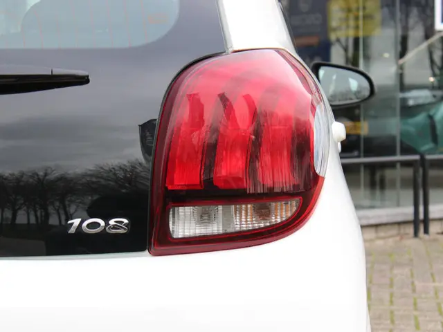 Peugeot 108 1.0 e-VTi Active 2017 Benzine 27