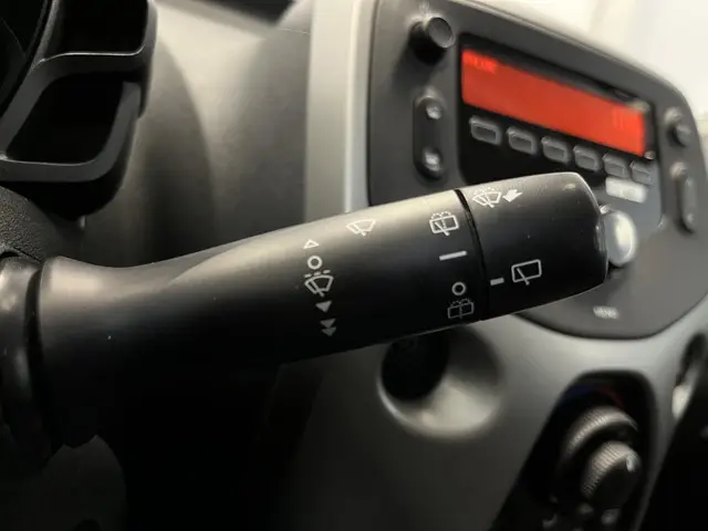 Peugeot 108 1.0 e-VTi Active 2017 Benzine 31
