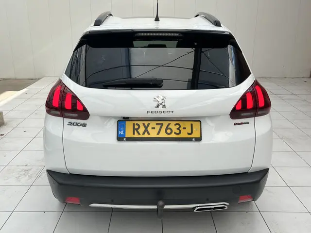 Peugeot 2008 PureTech 110 GT-line 2018 Benzine 27