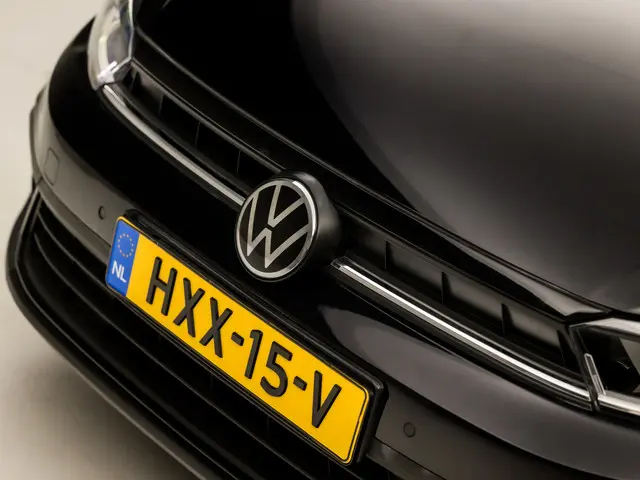 Volkswagen Polo 1.0 TSI Sportline 2023 Benzine 32