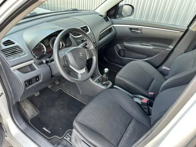 Suzuki Swift 1.2 Summer EASSS 2012 Benzine 3