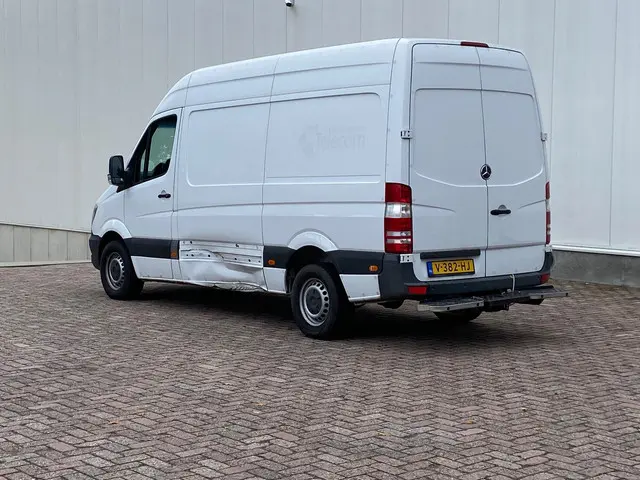 Mercedes-Benz Sprinter 3