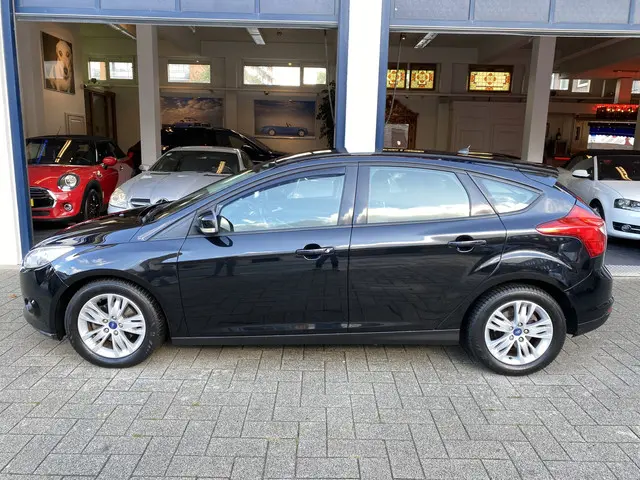 Ford Focus 1.6 TI-VCT Titanium 2014 Benzine 2