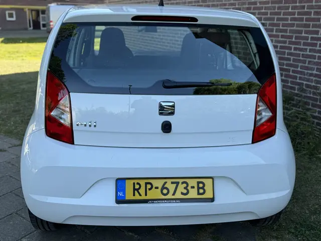 SEAT Mii 1.0 Reference 2018 Benzine 6