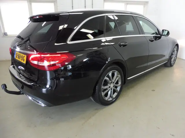 Mercedes-Benz C-Klasse 2
