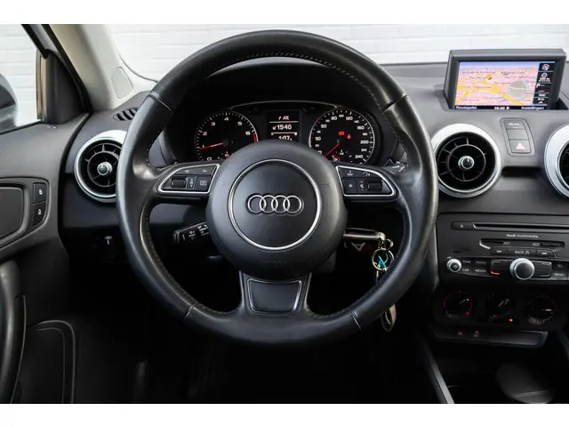 Audi A1 Sportback 1.2 TFSI S-Line 2013 Benzine 5