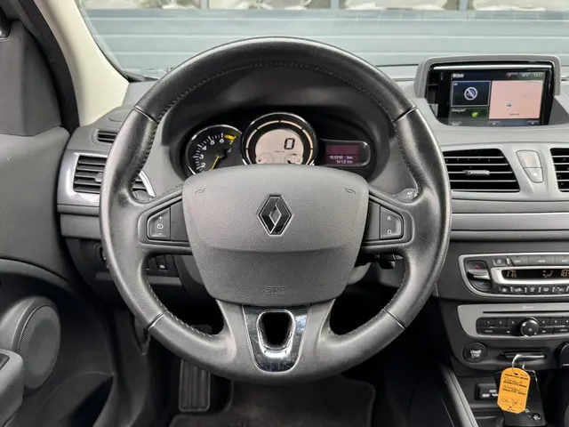 Renault Mégane 1.2 TCE LIMITED 2015 Benzine 6