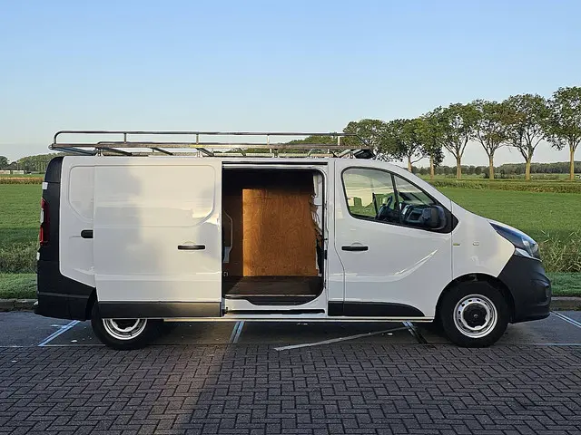 Opel Vivaro 1.6 2017 Diesel 14