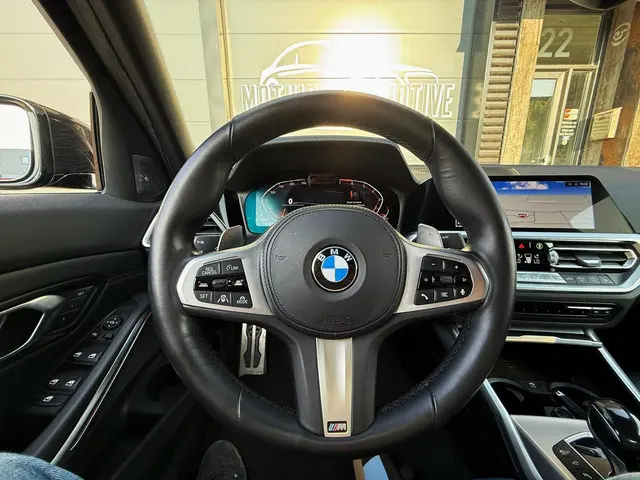 BMW 3 Serie 330i High Executive M Line 2019 Benzine 25