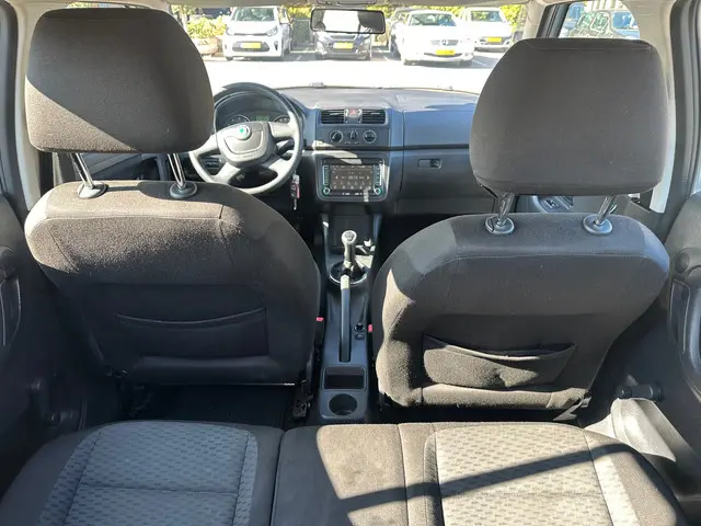 Škoda Fabia 1.2 Comfort , 5 deurs , airco 2013 Benzine 5