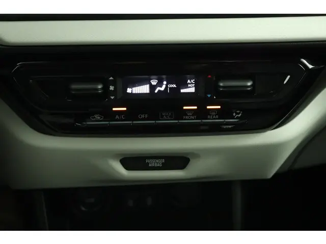 Suzuki Swift 1.2 Select Smart Hybrid 2025 Benzine 7