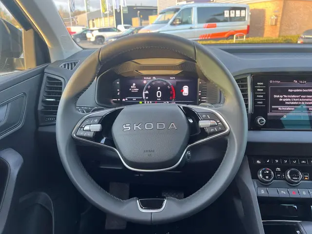 Škoda Karoq 1.5 TSI ACT Business Edition 2025 Benzine 4