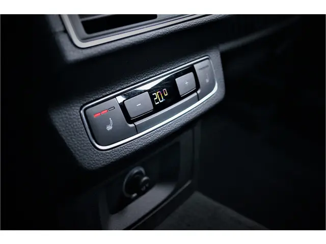 Audi Q5 2.0 TFSI quattro Launch Edition 2017 Benzine 19