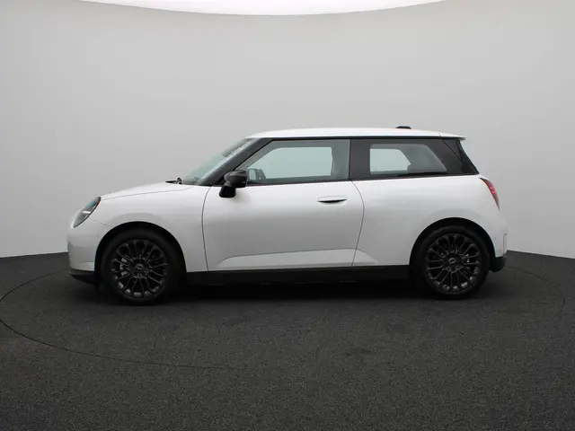 MINI Electric Cooper SE 2025 Elektrisch 4